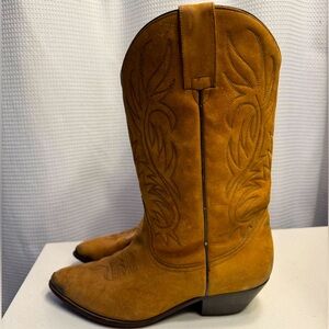 Women’s cowboy boots- Brown- Size 7 M